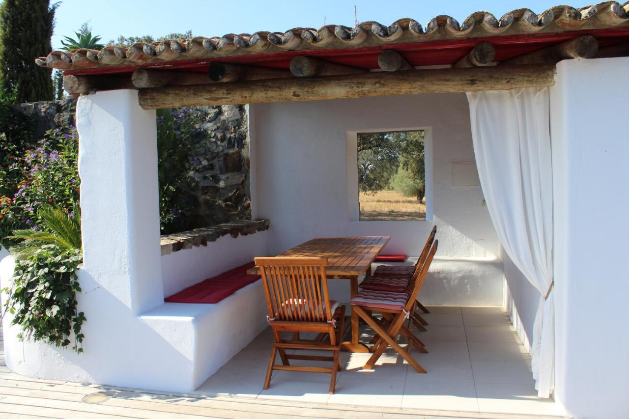 Herdade Dos Alfanges "The Barn" Viana do Alentejo Exterior photo